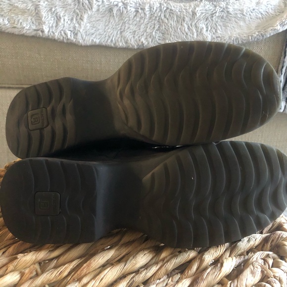 Kenneth Cole Reaction Black Zipper Combat Boots - Picture 6 of 6